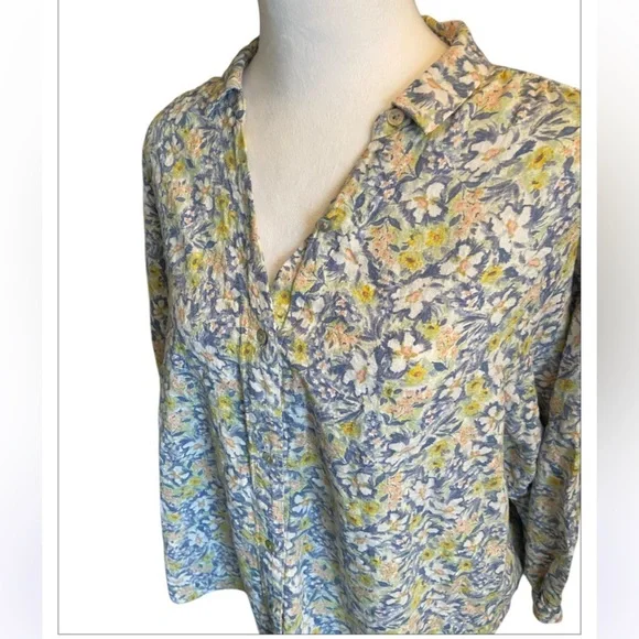 COPY - LC Lauren Conrad Plus Size Button Down Blouse, Sz XXL, Floral, Feminine,… - Picture 3 of 6